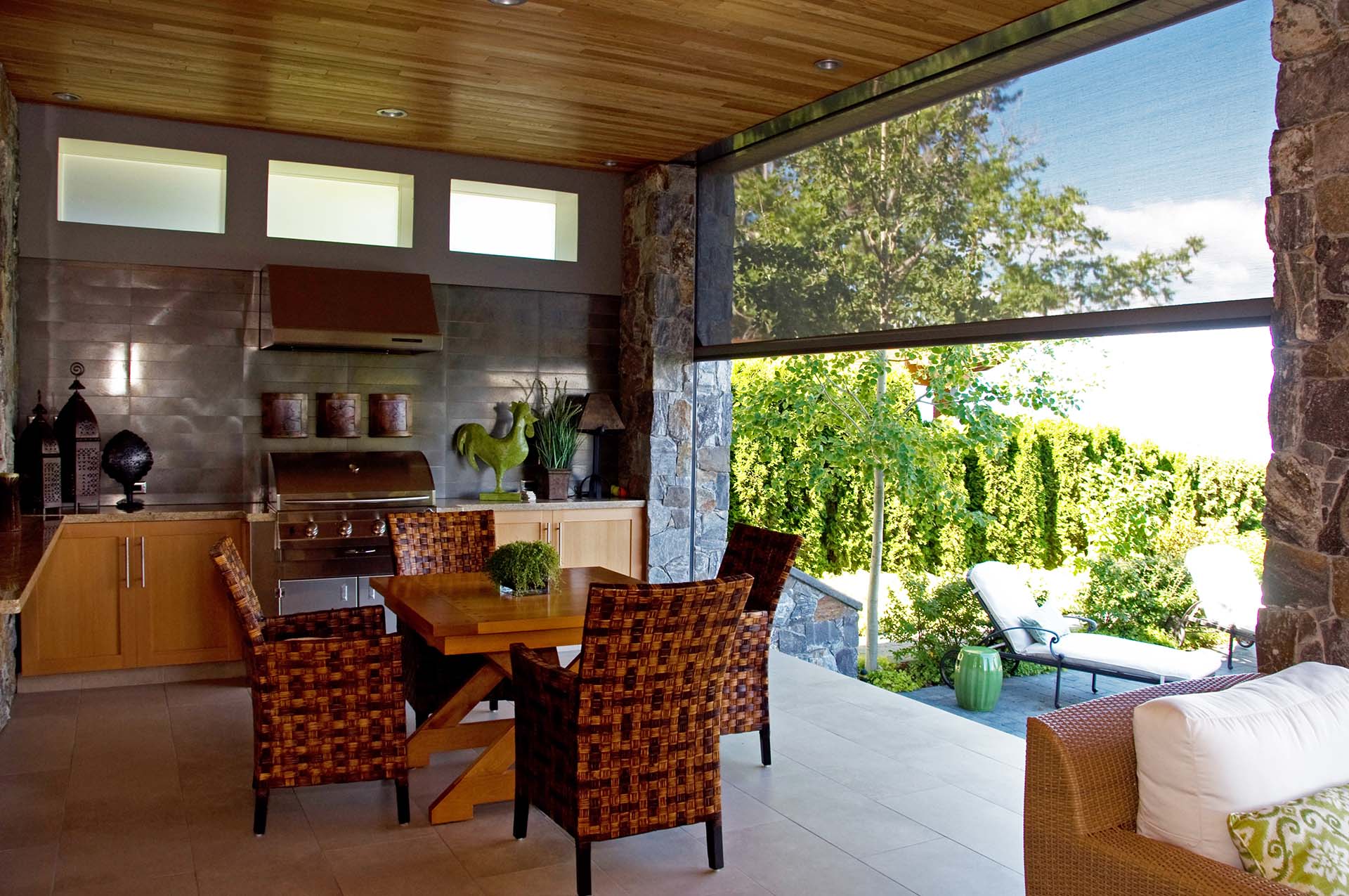 Screened in outdoor kitchen with Phantom Screens 